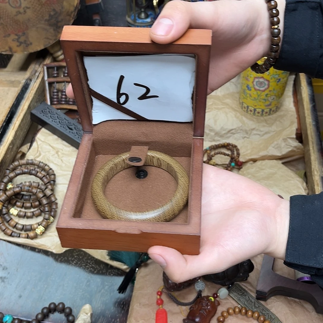 大叶紫檀（黑酸枝木类）