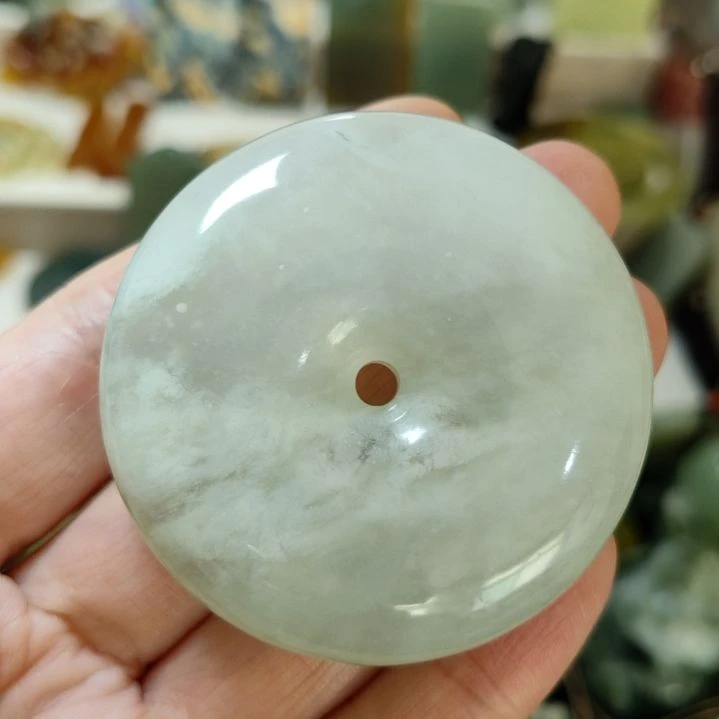 岫玉未镶嵌平安扣