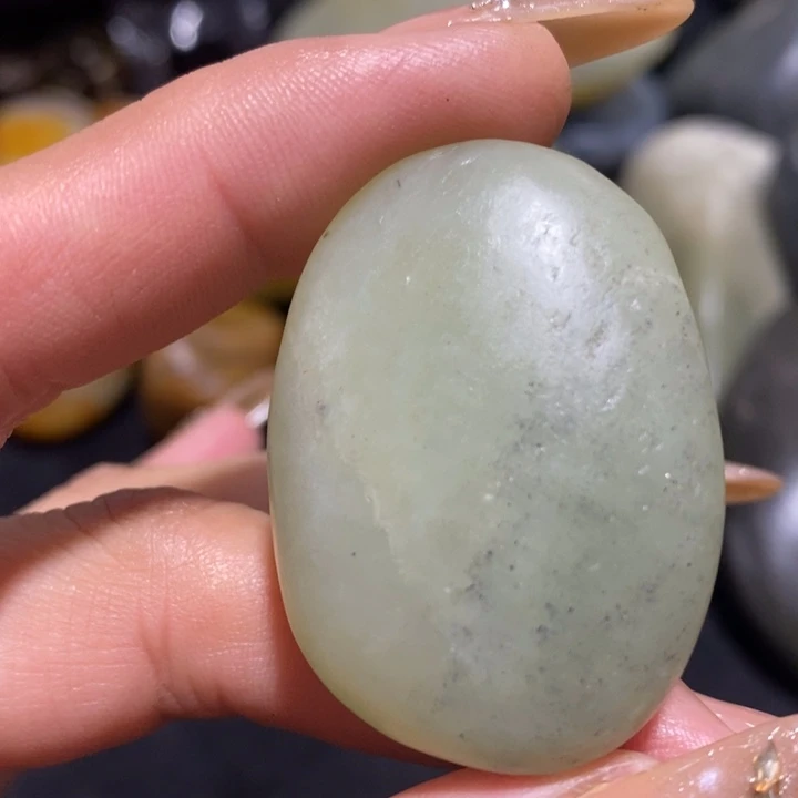 颈饰未镶嵌和田玉（糖玉）1