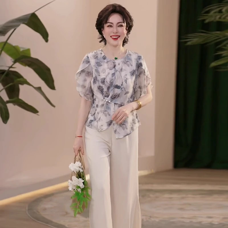 气质中老年女装中年洋气小衫上衣套装妈妈装夏装薄款时尚两件套