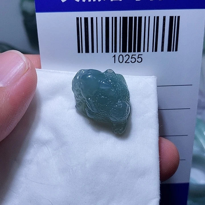 翡翠未镶嵌颈饰天光墟翡翠市场现金代购