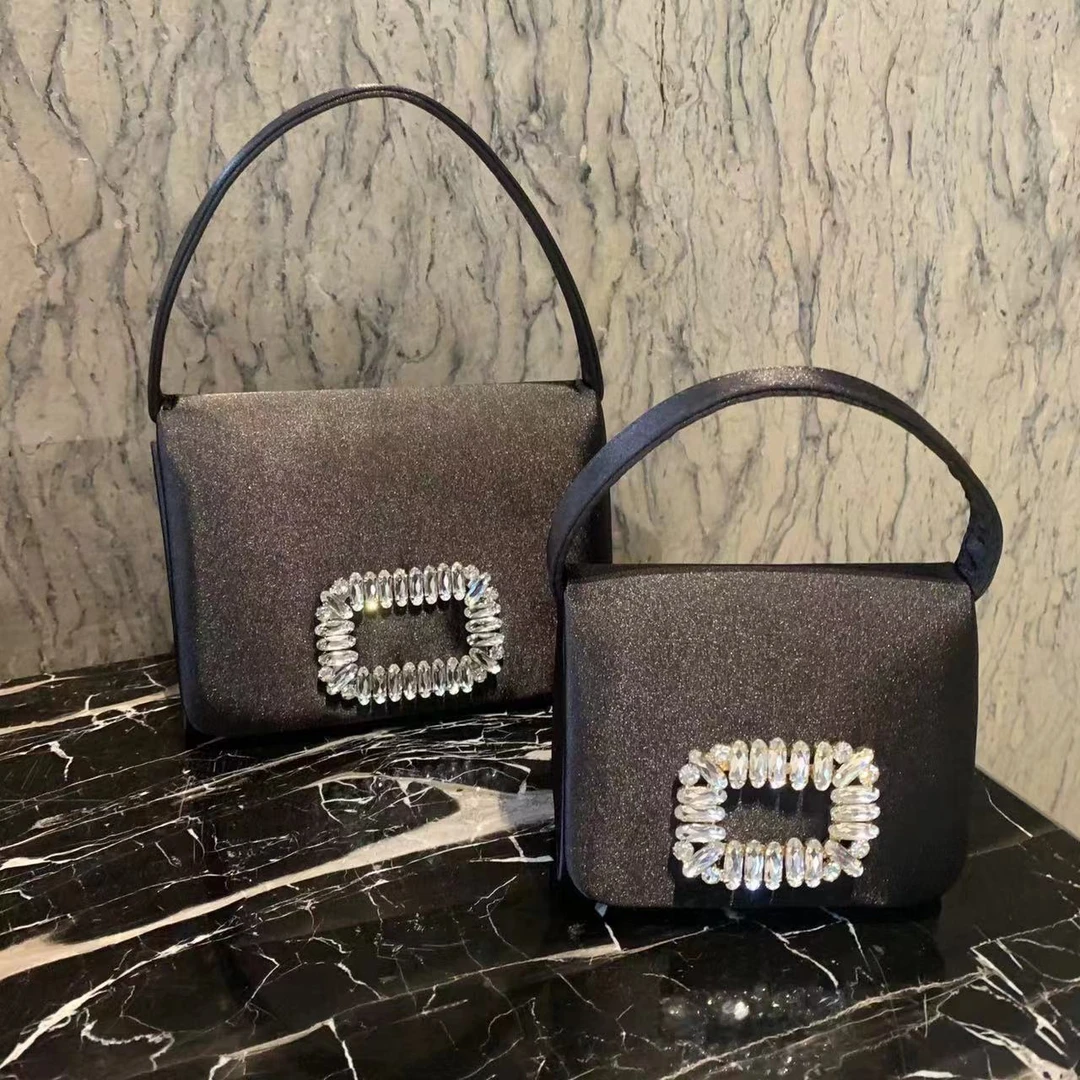 新款精致辣妹方钻法式斜跨单肩手拧包包