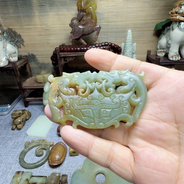 未镶嵌和田玉（糖玉）挂件
