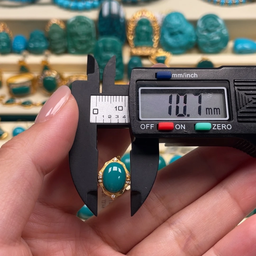 18K金镶嵌绿松石珠宝奇石