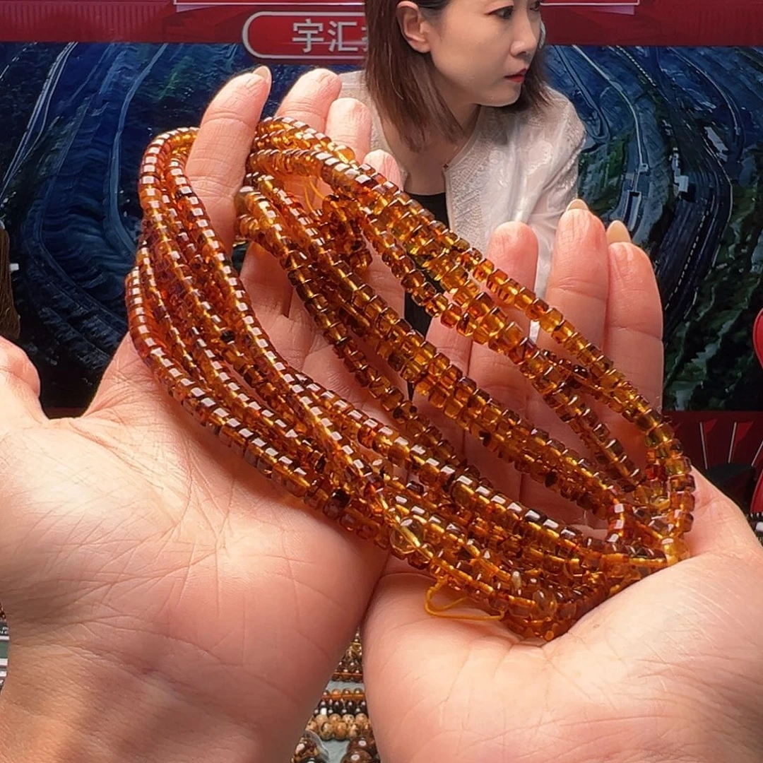 未镶嵌琥珀裸石抚顺琥珀30713多样性发其一