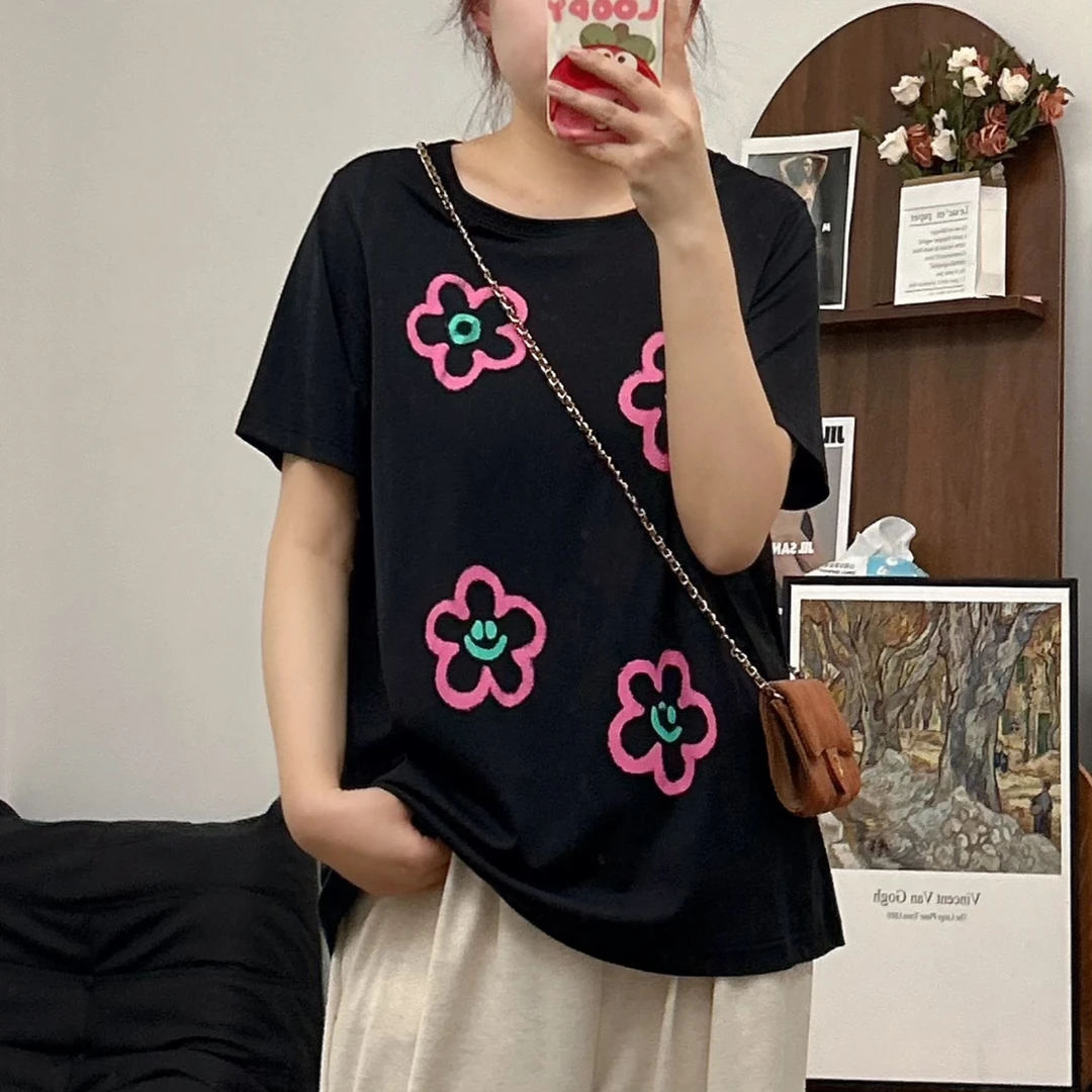 【咔咔】夏季薄款甜酷小花短袖t恤宽松显瘦时尚大码正肩上衣K0092