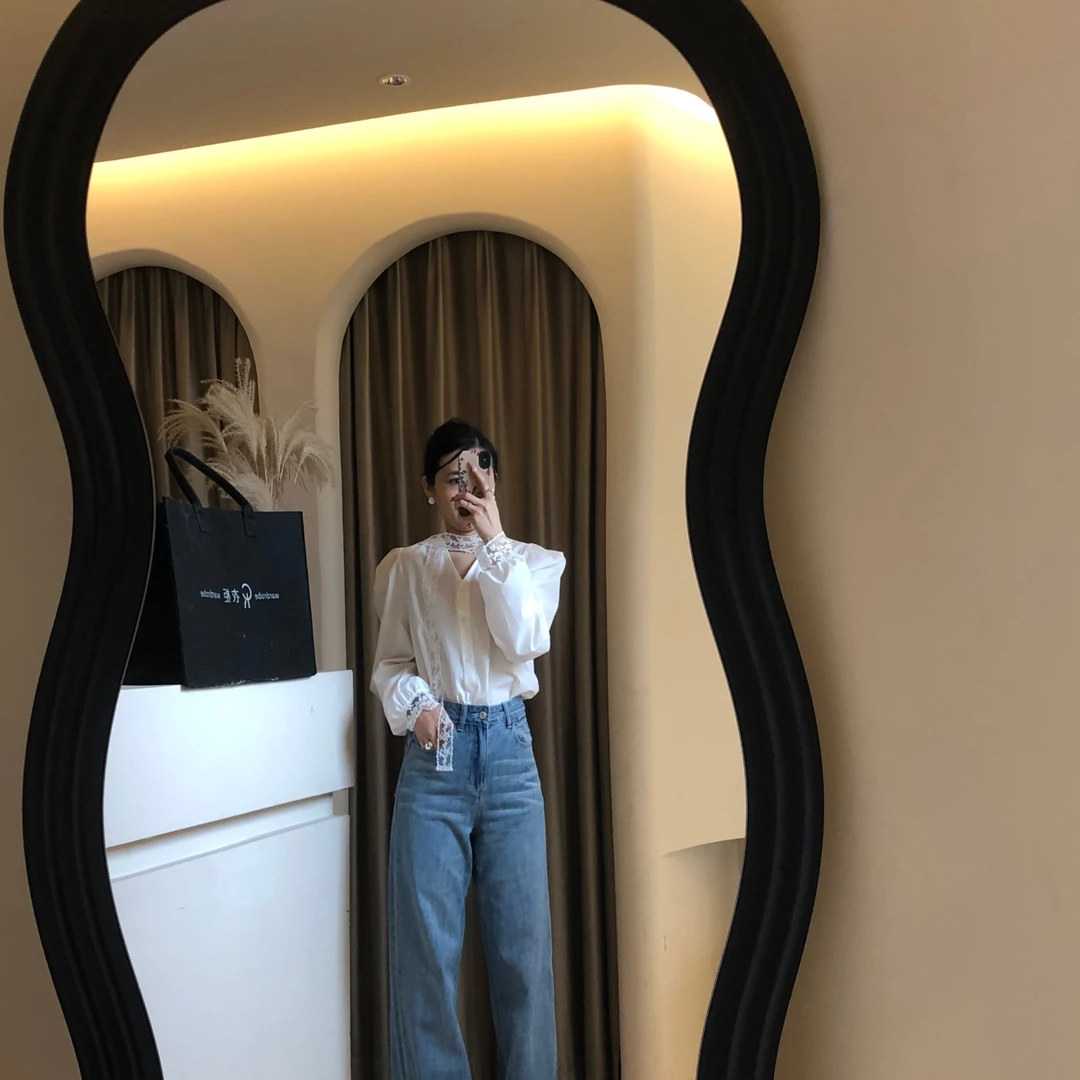 蕾丝飘带衬衫休闲百搭时尚