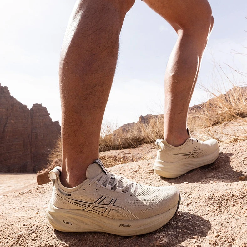 双旦礼遇ASICS亚瑟士GEL-NIMBUS 26男子缓震回弹耐磨透气跑鞋