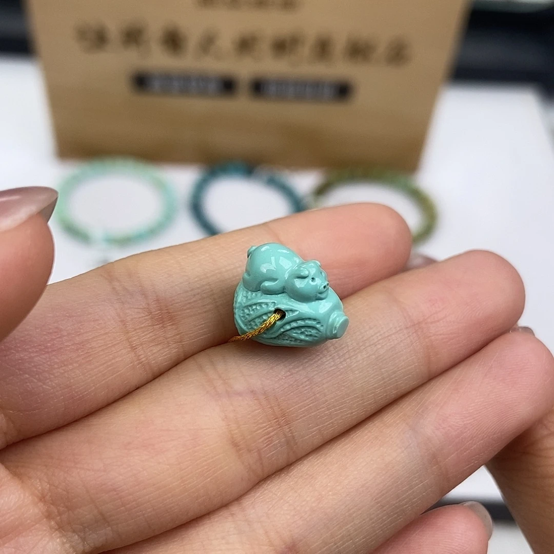 绿松石未镶嵌珠宝奇石