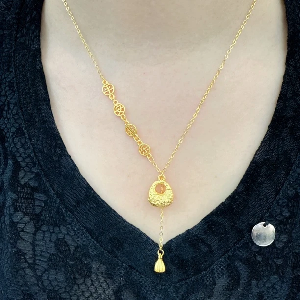 合金项链 合金钱袋子 福袋 项链合金饰品戴久会掉色，介意勿拍