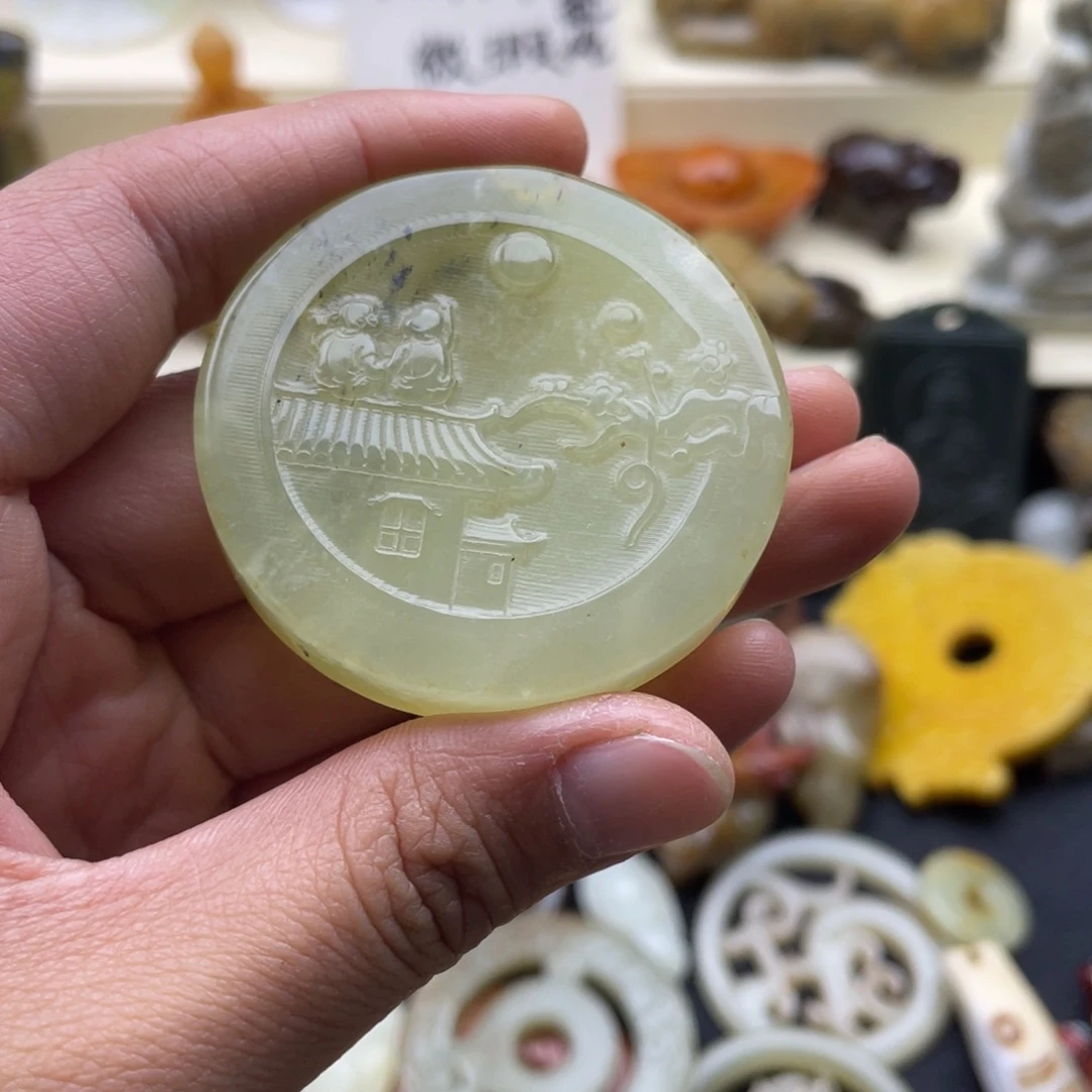 未镶嵌蛇纹石玉颈饰