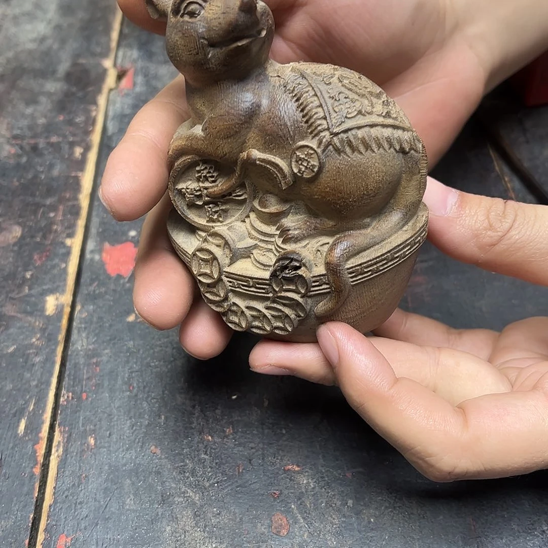 大叶紫檀（黑酸枝木类）