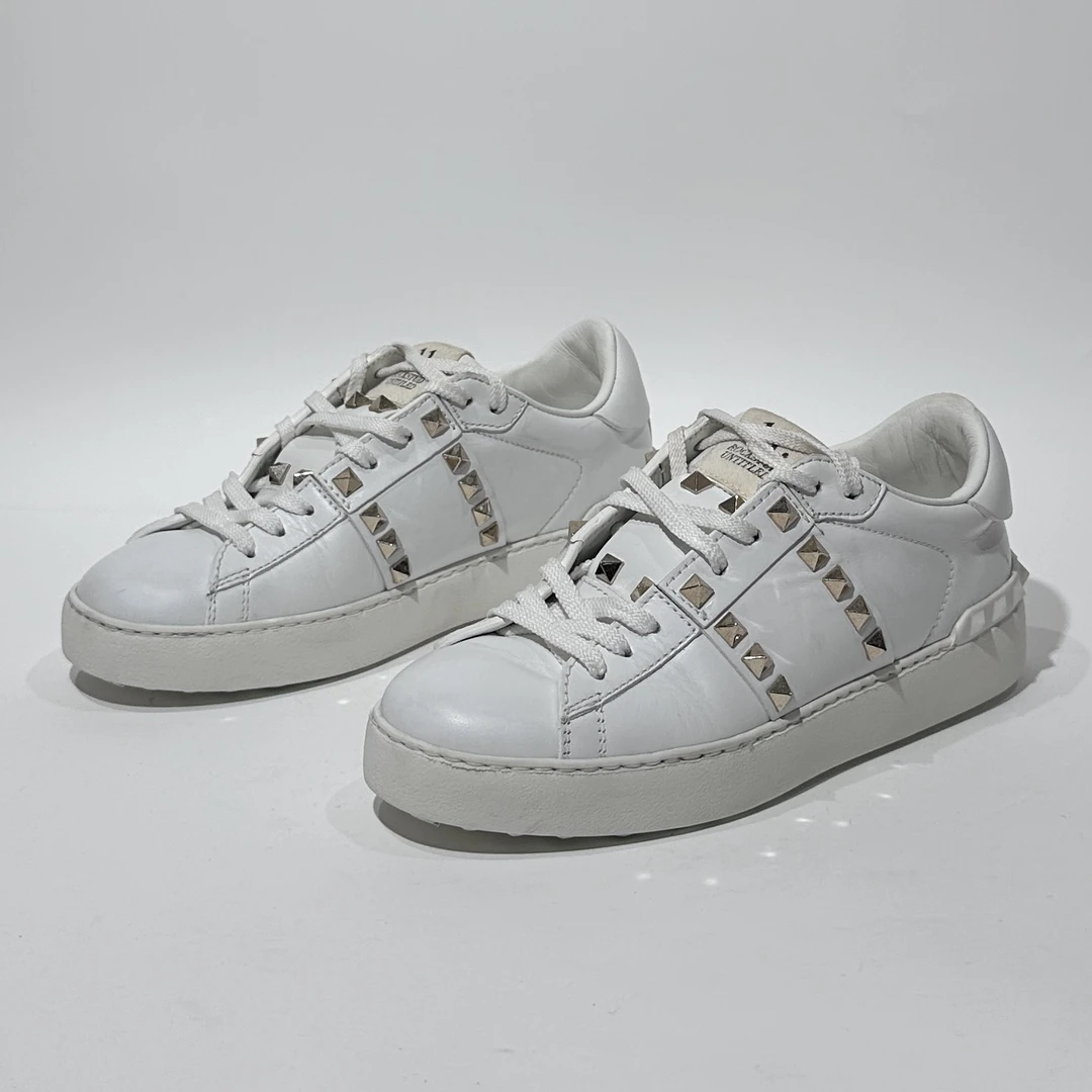 95新 Valentino/华伦天奴 35.5码 白色时尚板鞋/WX01660