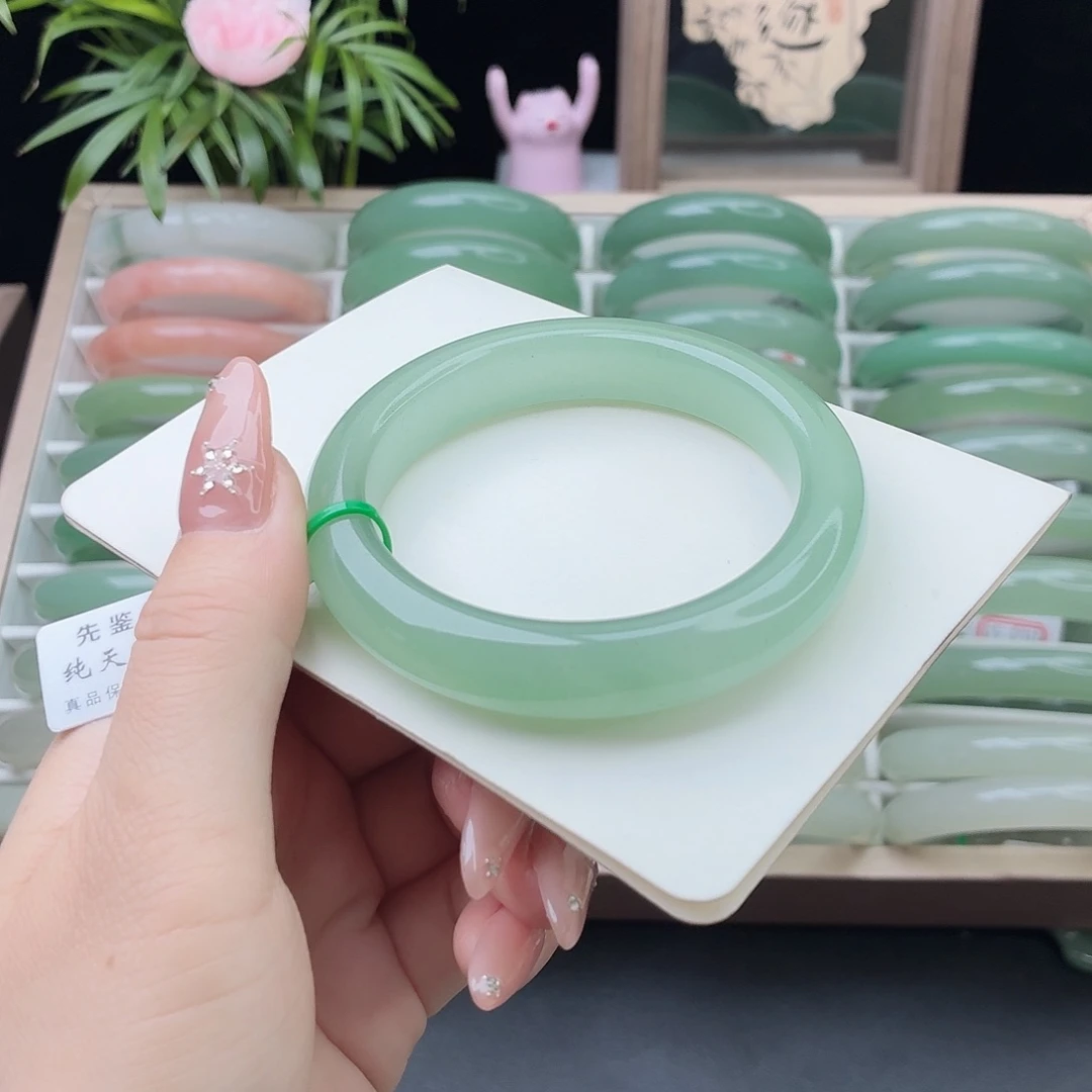 石英质玉未镶嵌手镯56