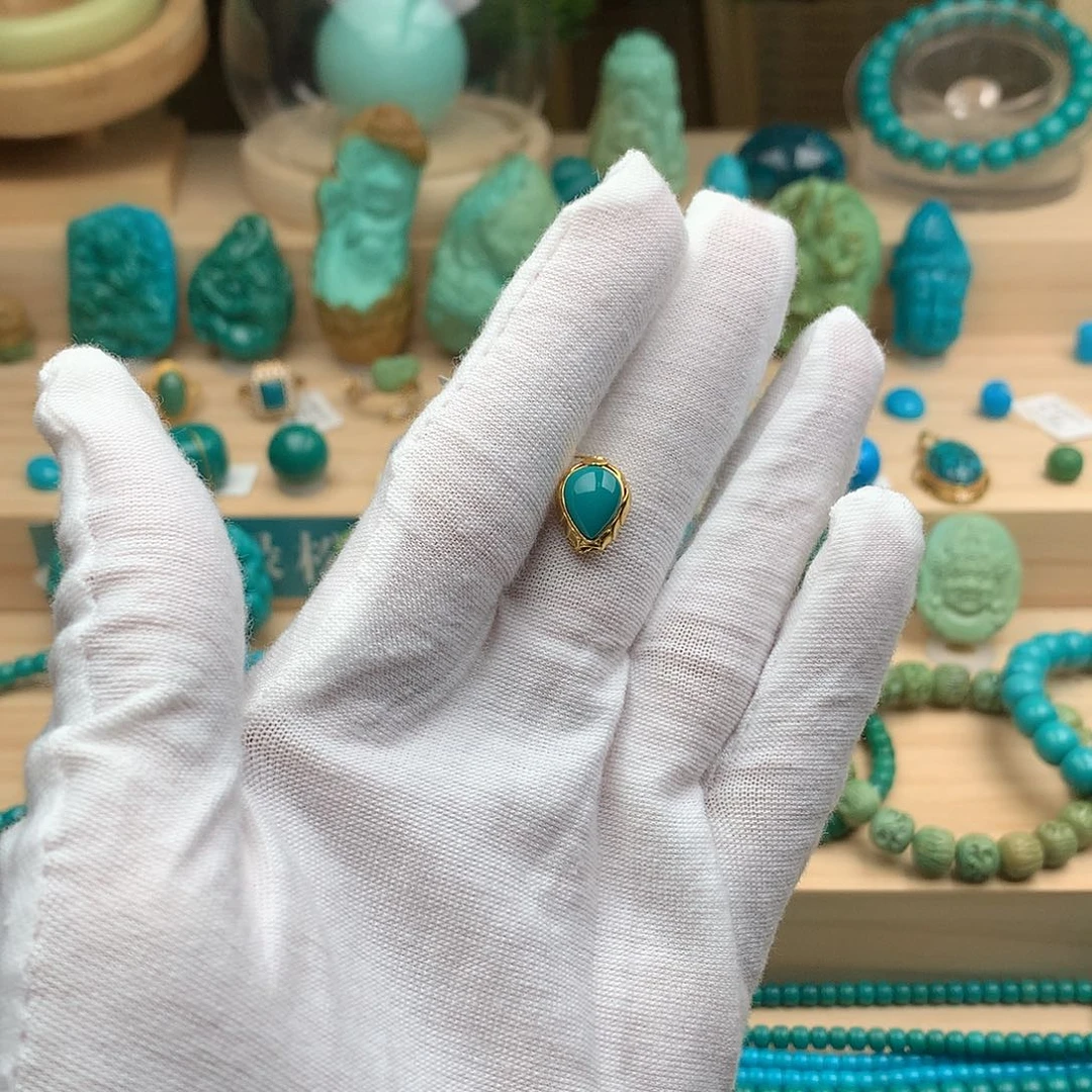 绿松石18K金镶嵌珠宝奇石
