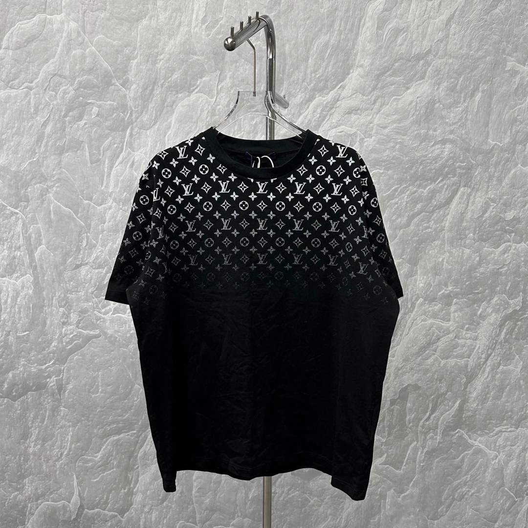未使用 LouisVuitton/路易威登 SS24渐变满印短袖 M码 D18102