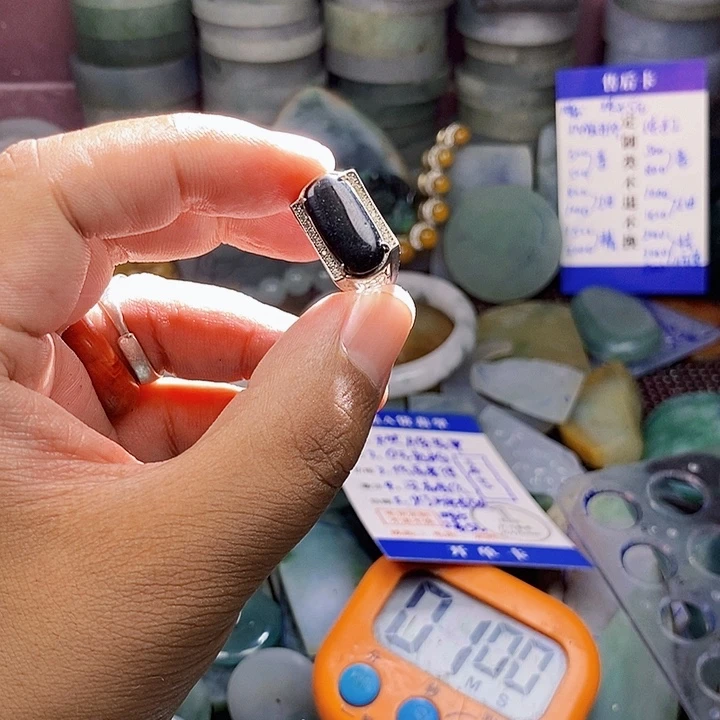 翡翠未镶嵌颈饰鑫****゛翡翠