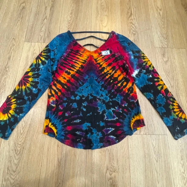 V领扎染修莫代尔高品弹力T恤