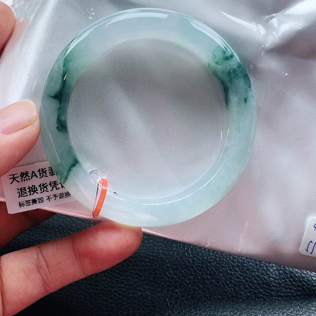 翡翠手镯未镶嵌天然翡翠手镯