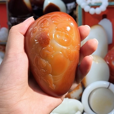 和田玉未镶嵌把件