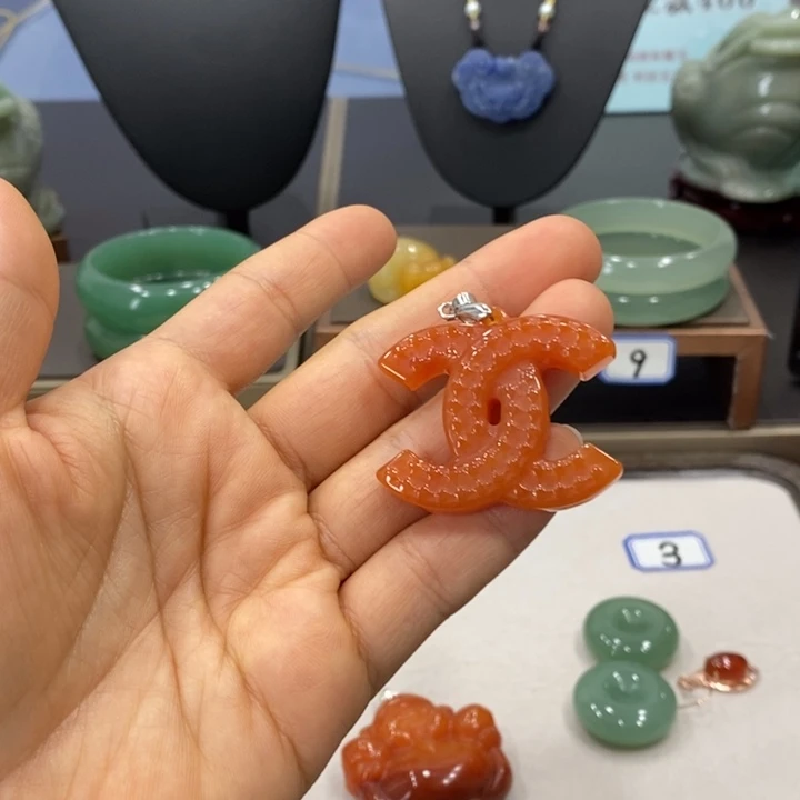 小***9合金石英质玉（黄龙玉）颈饰吊坠