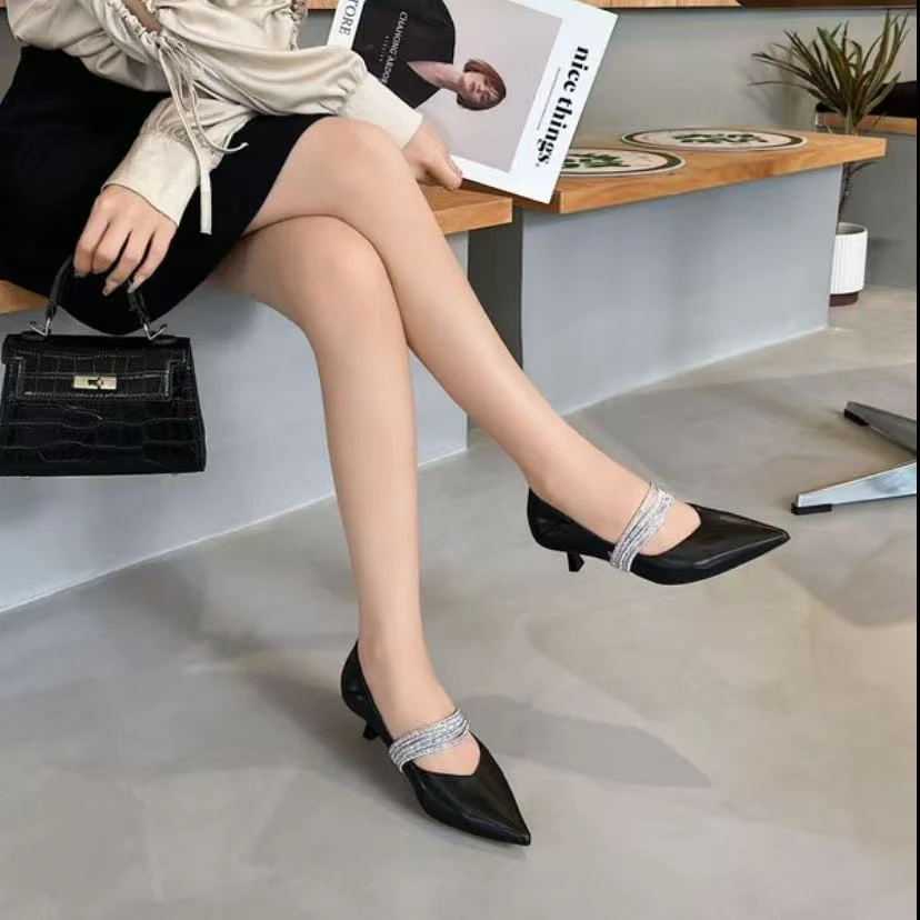 C7095 黑色 时尚尖头2025新款气质细跟软底浅口女单鞋