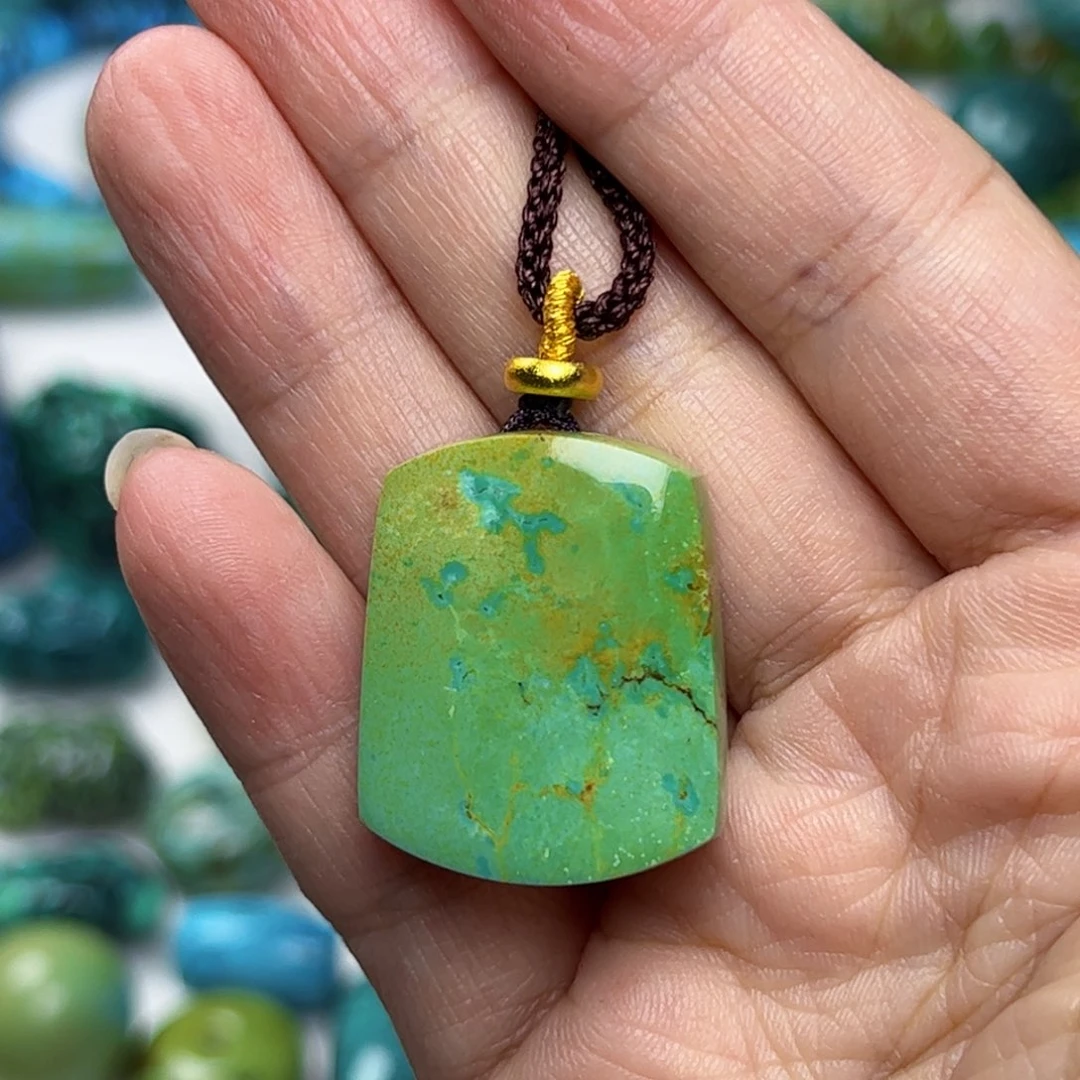 绿松石未镶嵌珠宝奇石