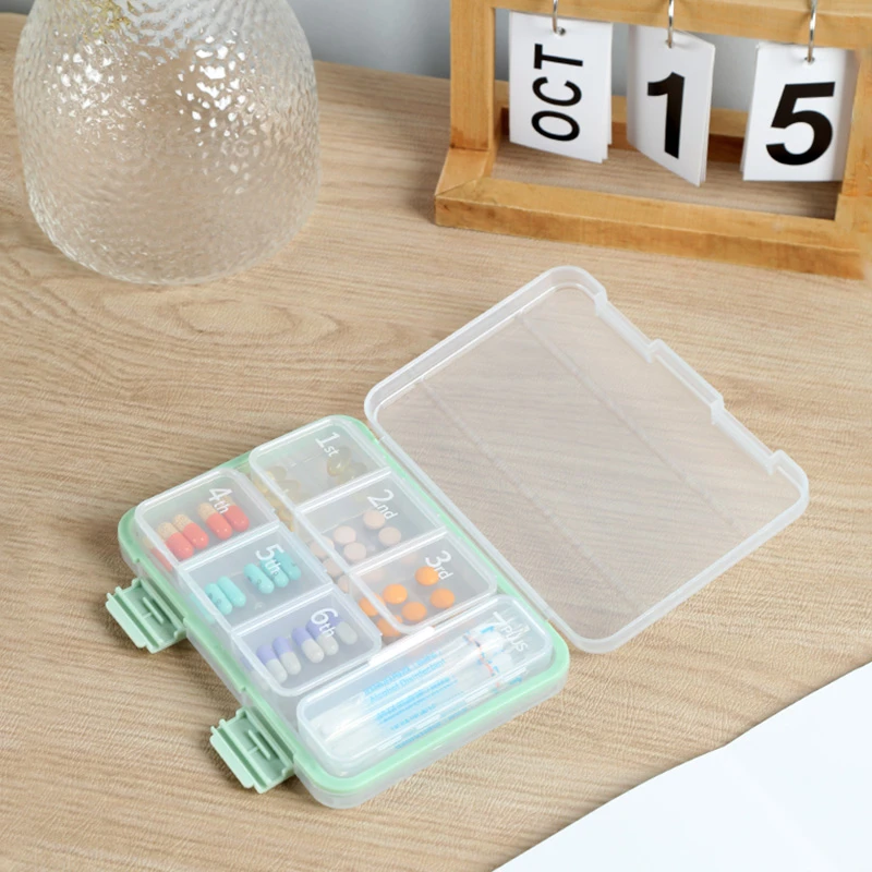 便携置物盒大容量密封防潮硅胶七格盒