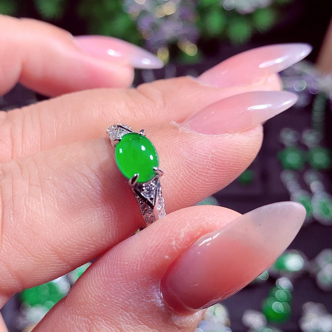 颈饰未镶嵌翡翠天然