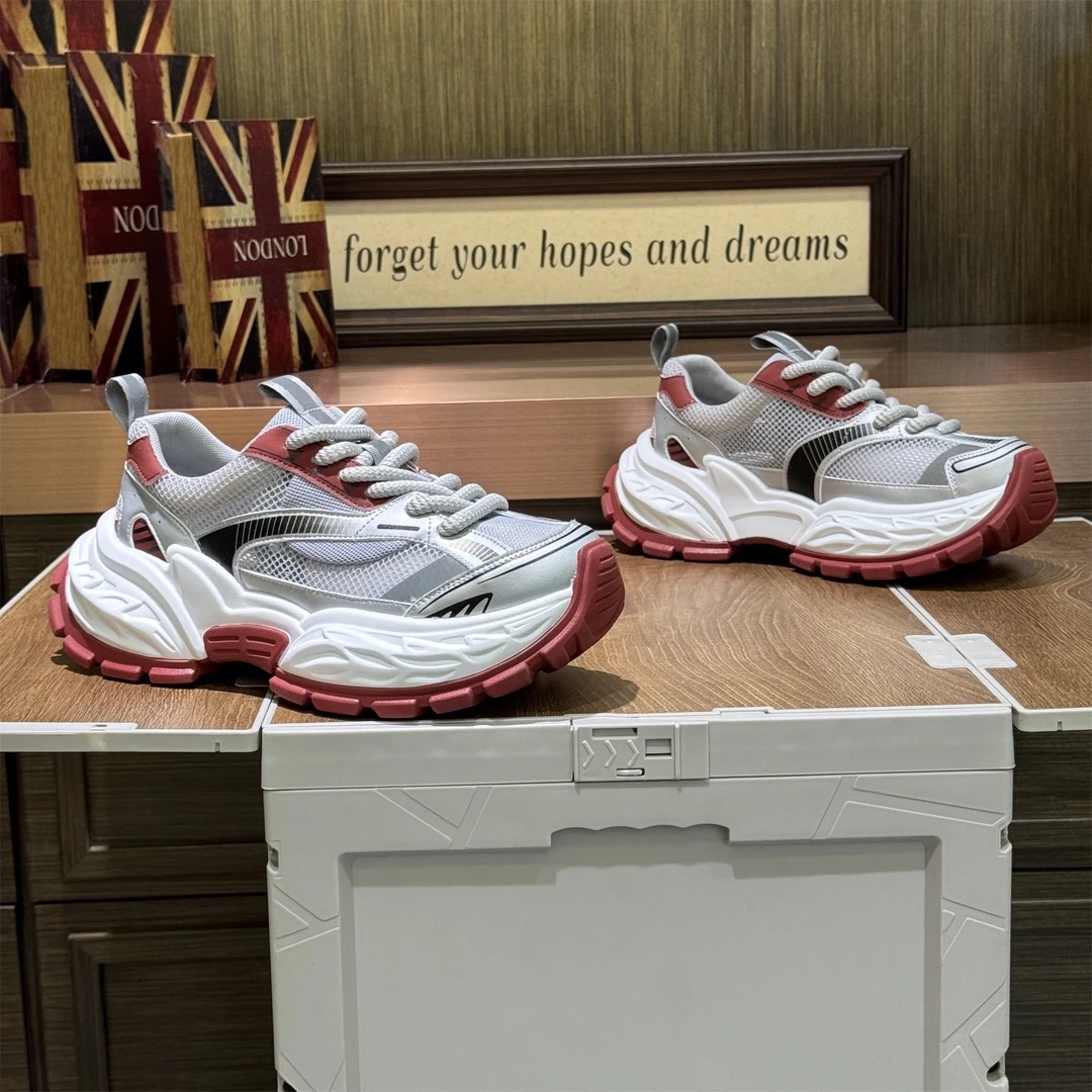 2025夏季新款时尚百搭潮流轻奢高端舒适耐磨休闲男鞋（标准码数）