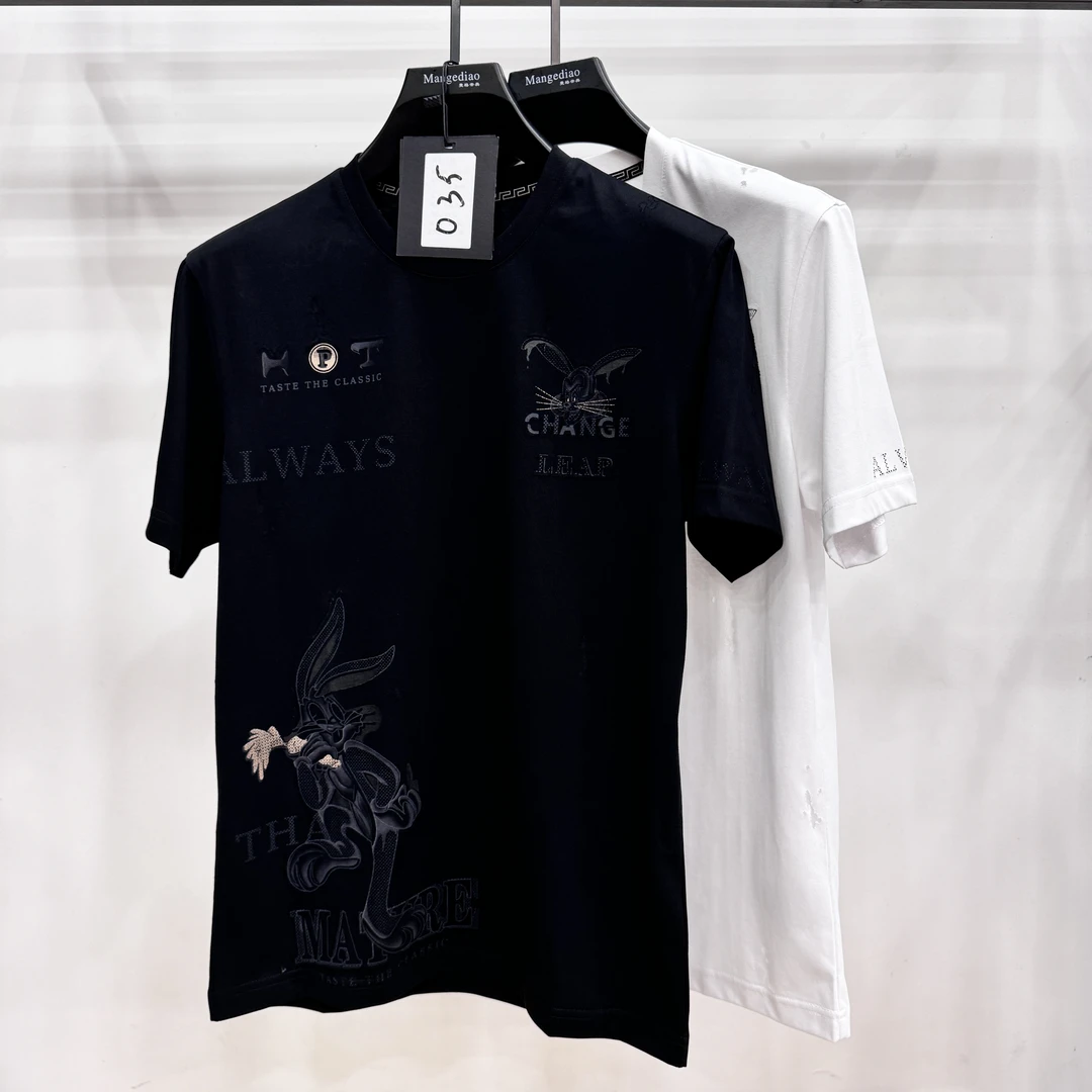 编号： 035 巴黎家 破洞印花兔八哥T恤透气舒适品质男装