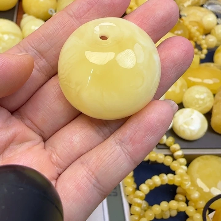未镶嵌颈饰蜜蜡天然蜜蜡