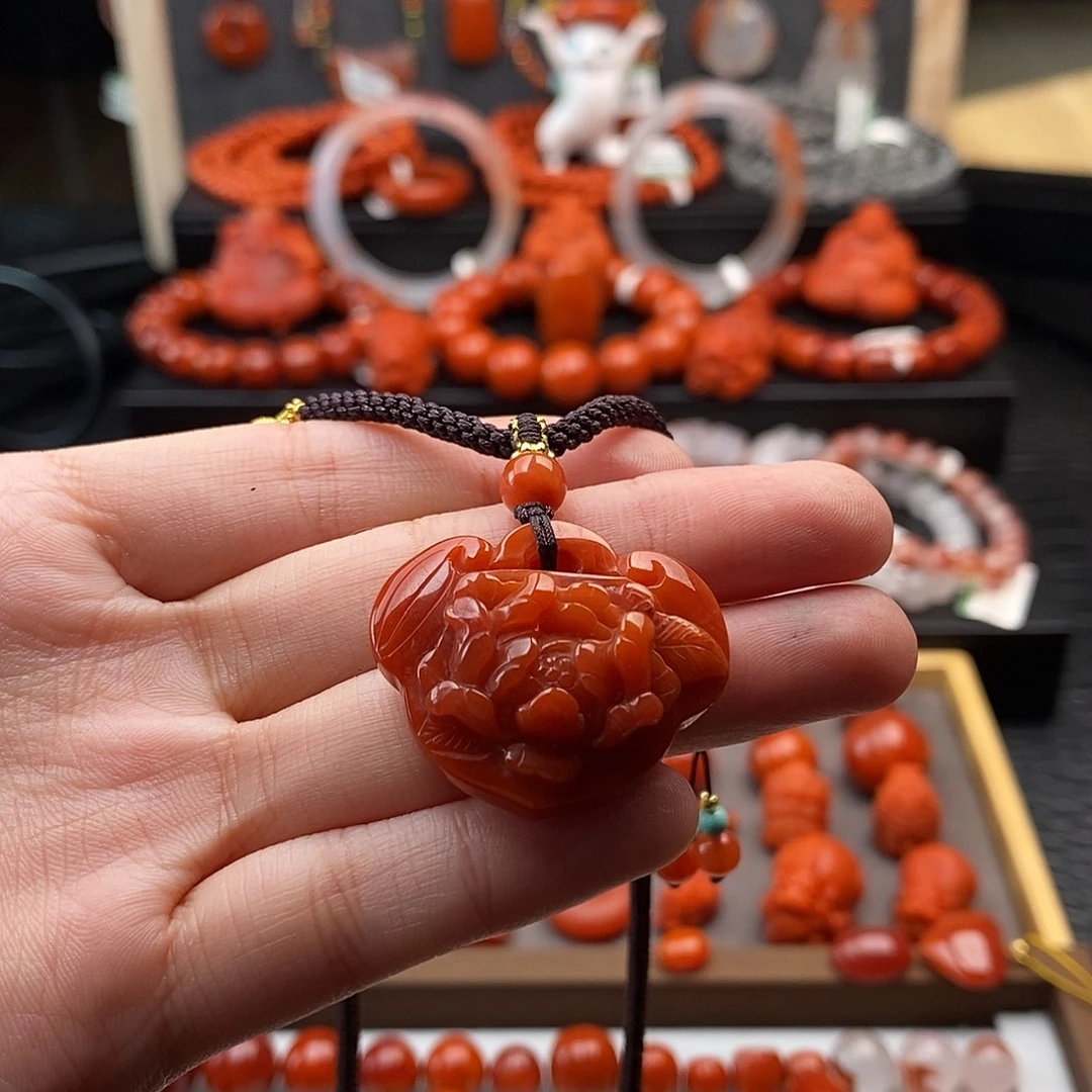 南红玛瑙未镶嵌四川凉山毛衣链