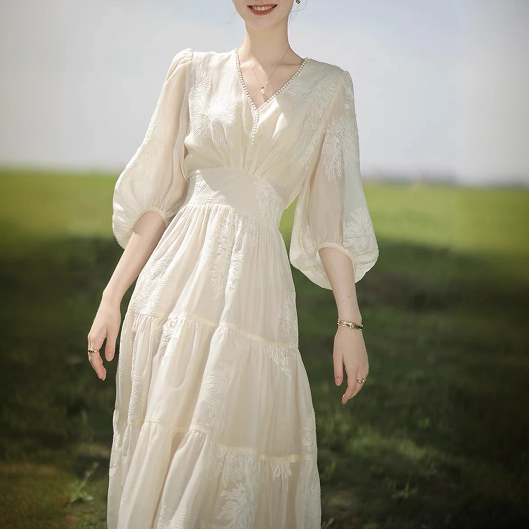 2025夏季新款V领泡泡袖连衣裙女装初恋高级感公主长裙子