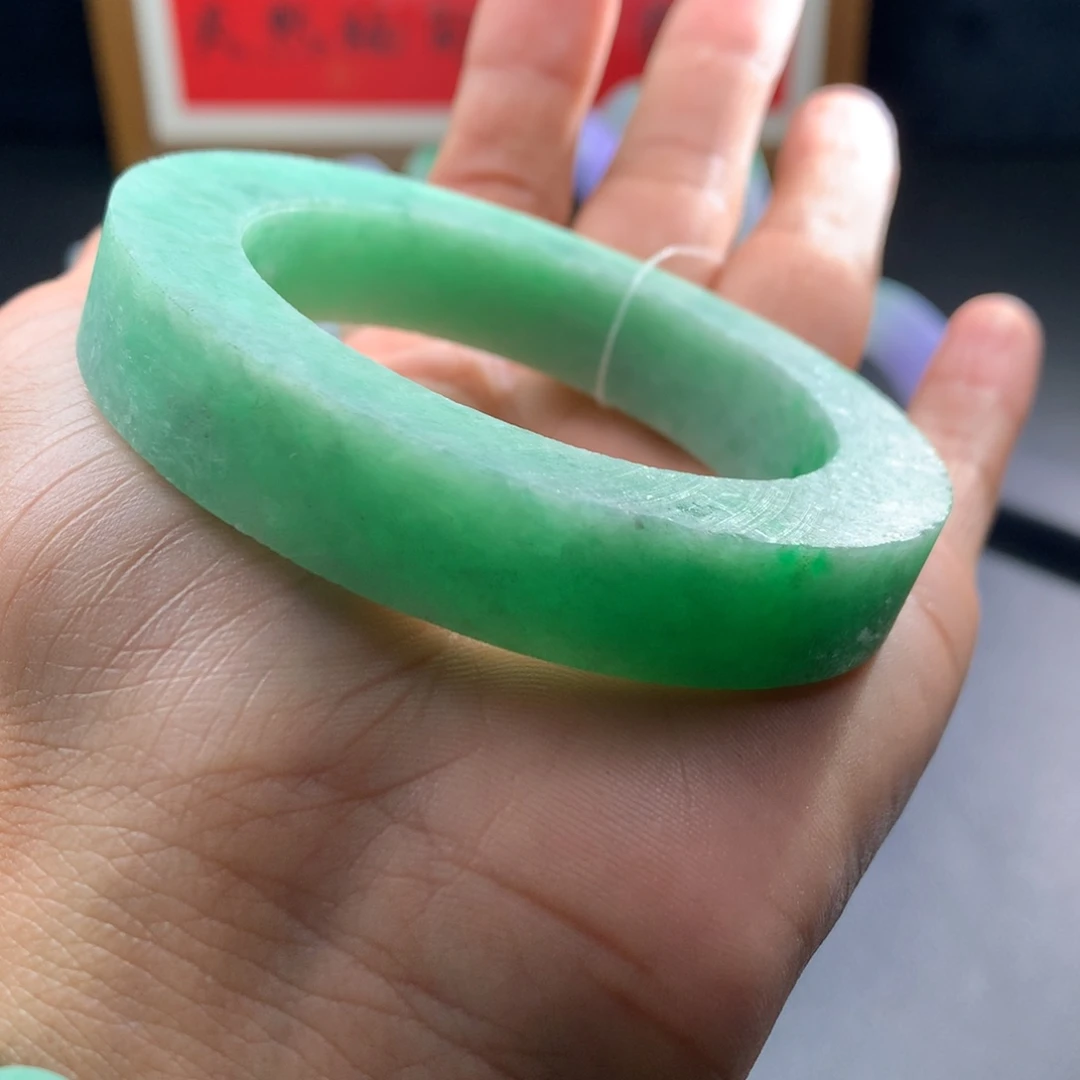 和***财定制翡翠未镶嵌手镯翡翠