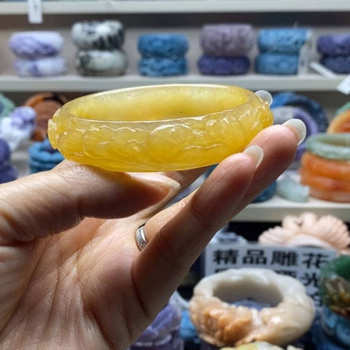 未镶嵌手镯石英岩玉