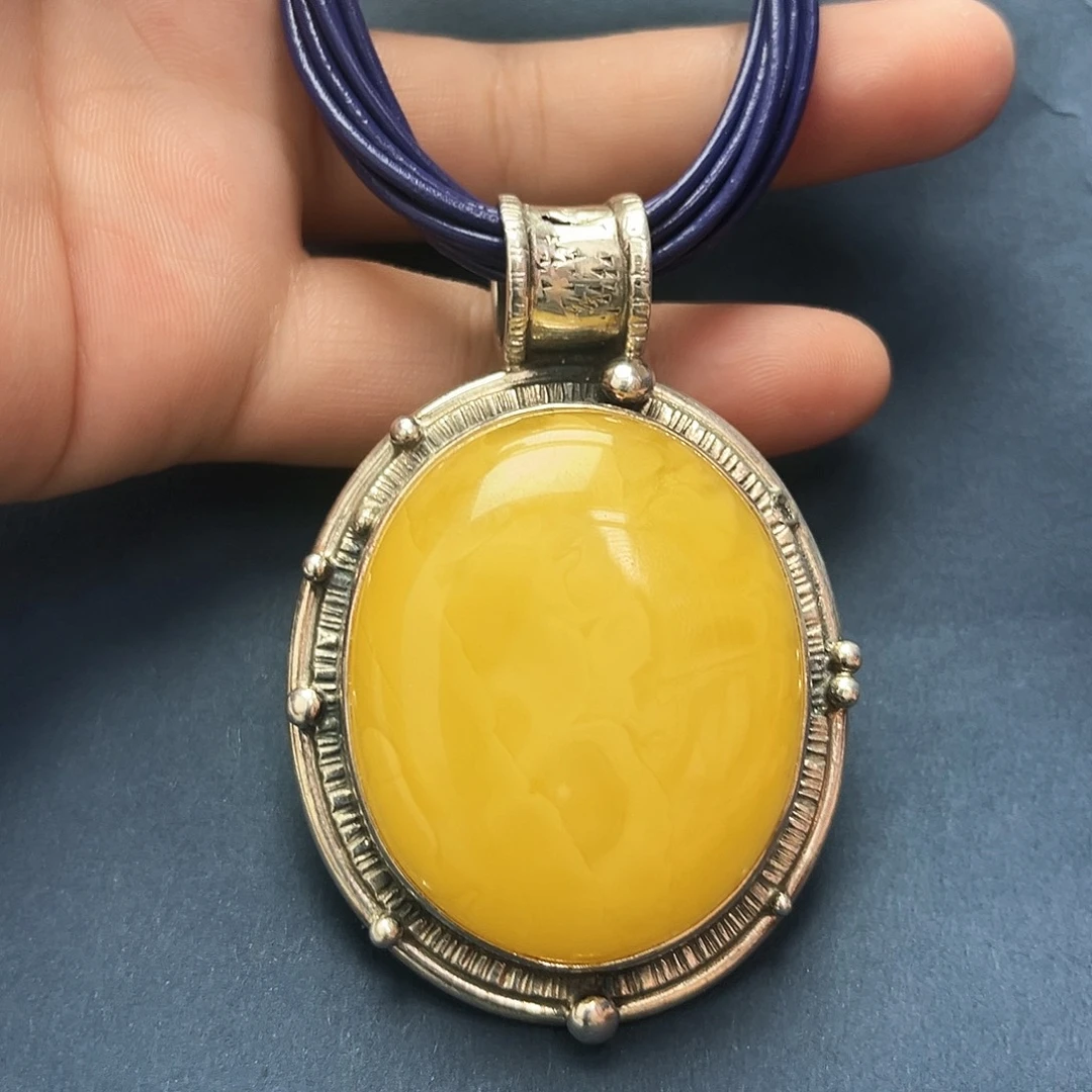 裸石琥珀未镶嵌吊坠