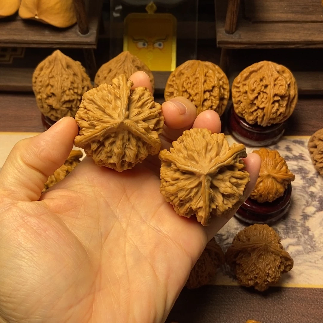 文玩核桃把件全品球奔尺寸48