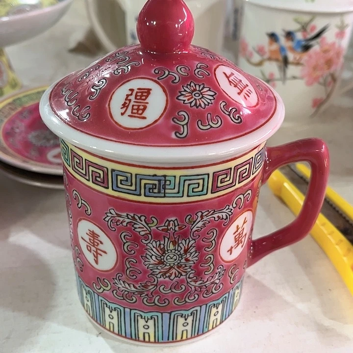 瓷片景德镇陶瓷杯子。