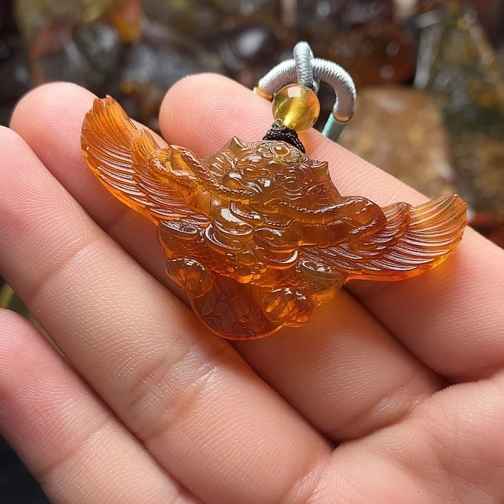 琥珀未镶嵌颈饰39