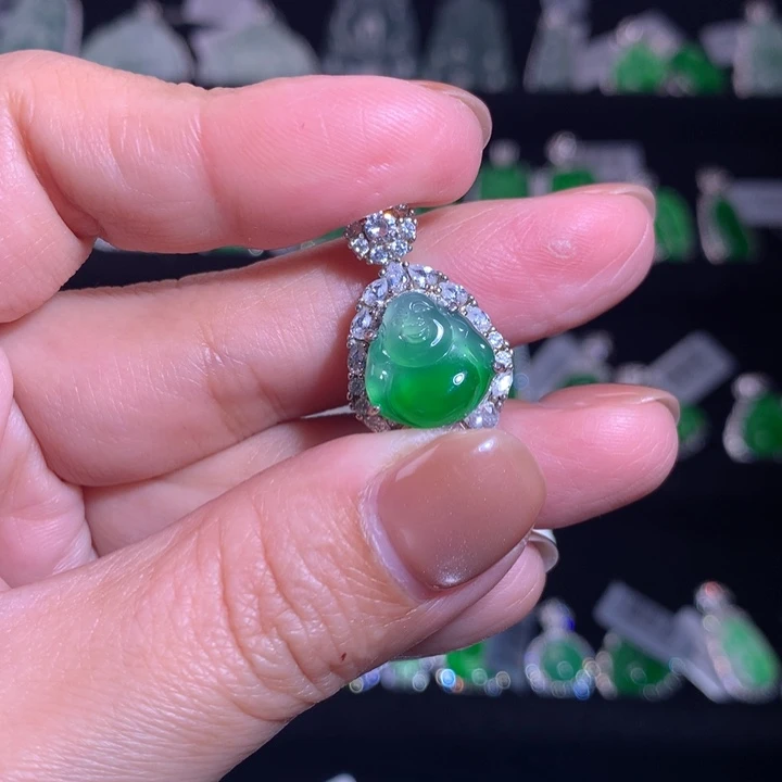 【闪购商品】颈饰银S925镶嵌翡翠