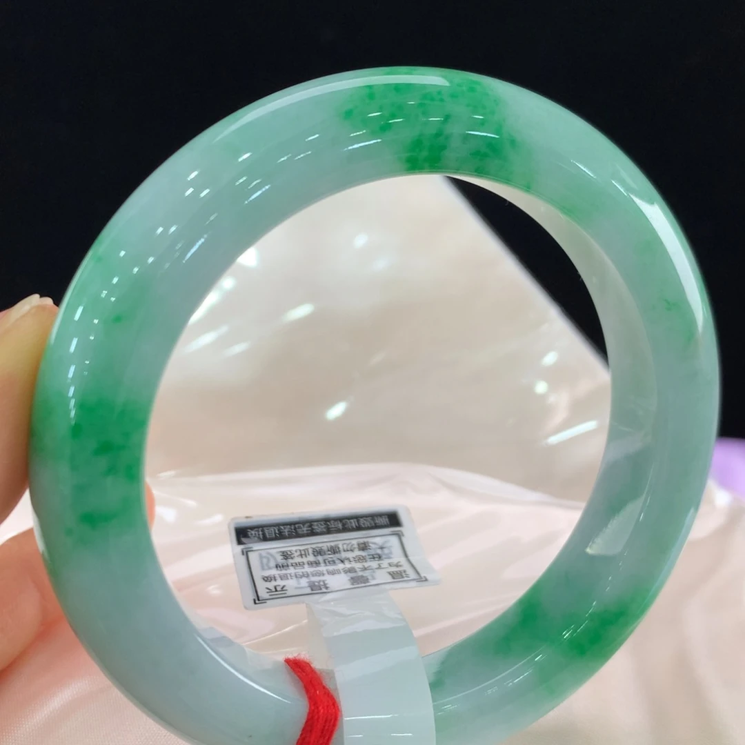 翡翠手镯未镶嵌111-1022