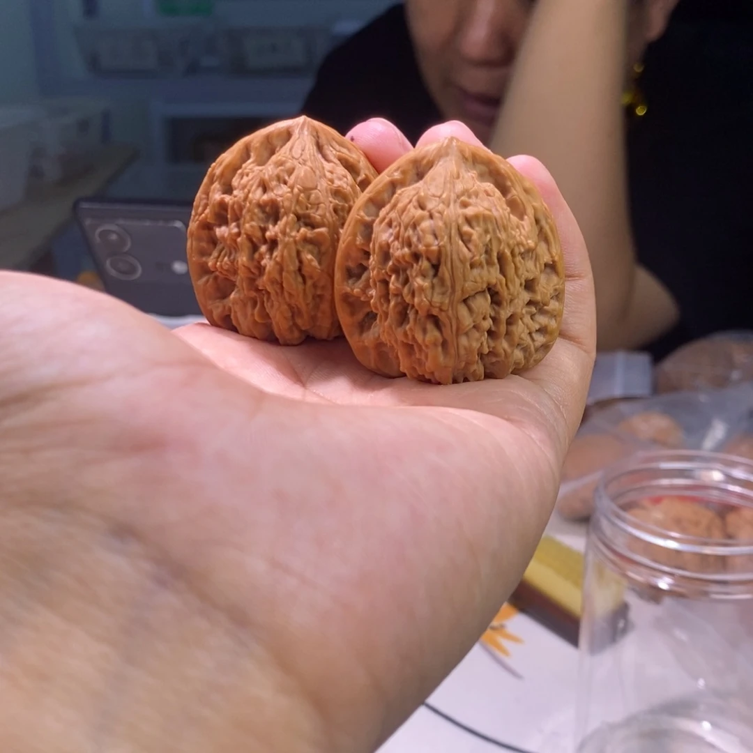 文玩核桃把件徐*焓南疆石8632