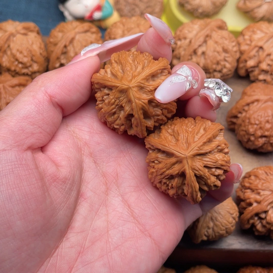 文玩核桃把件全品，文山正球奔38