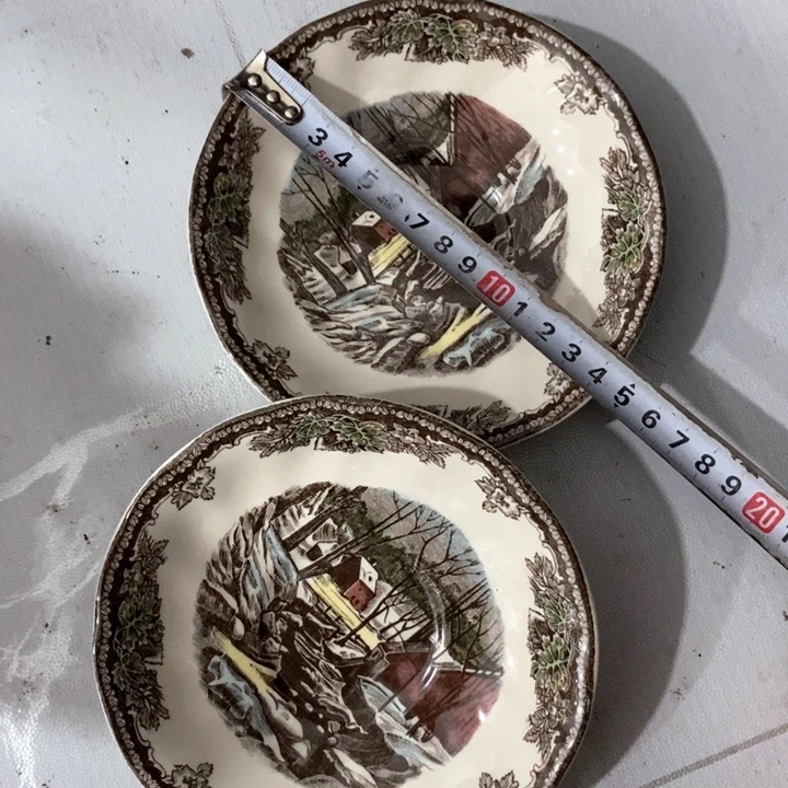 瓷片威基伍德碟子一对