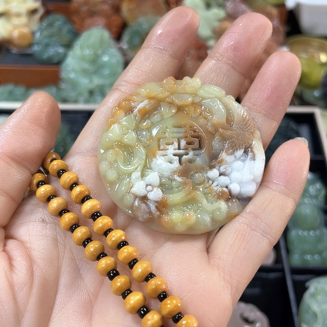 蛇纹石玉颈饰未镶嵌