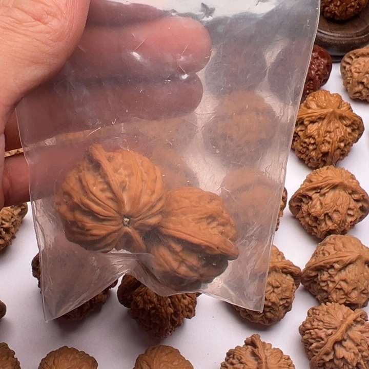 桃核吊坠渐**远发给哥哥哥哥