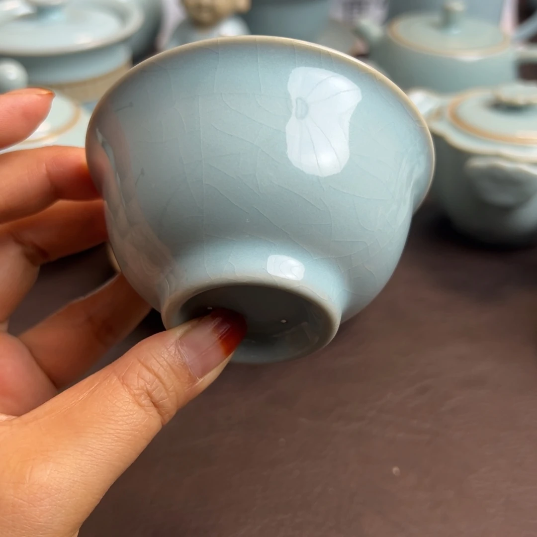 天青色压手杯微瑕