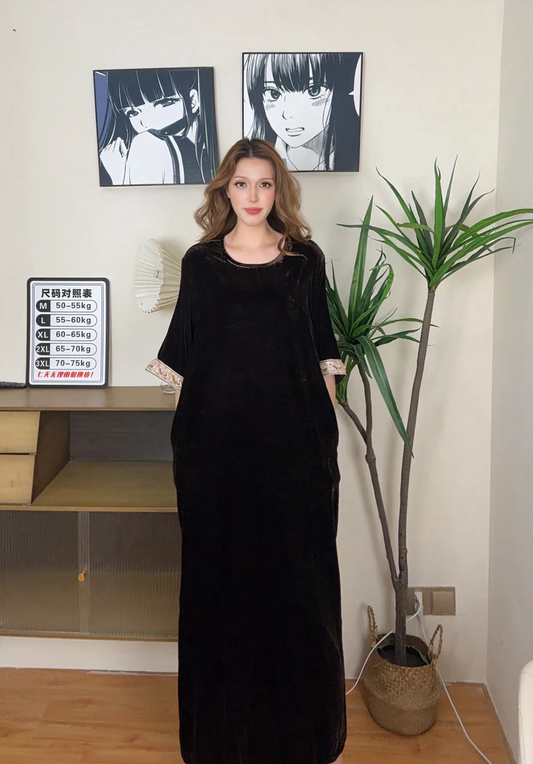 时尚钉珠复古真丝丝绒圆领宽松长款显瘦连衣裙