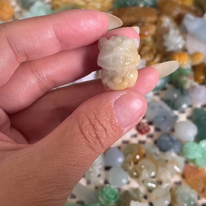 定制翡翠未镶嵌翡翠